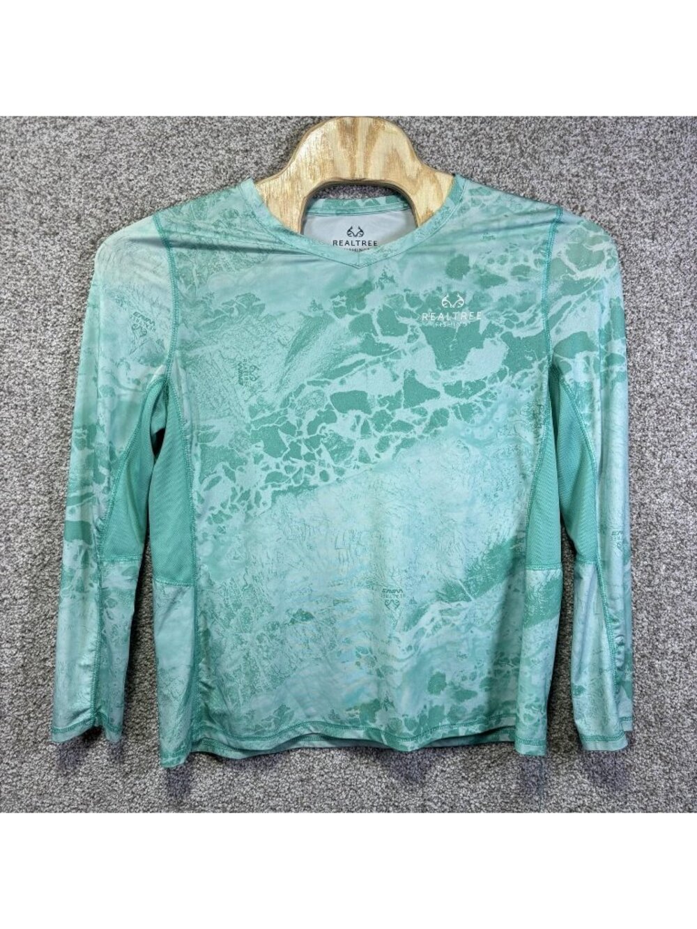 Realtree Shirt Mens XL Green Camo Long Sleeve Fishing Performance Stretch Top